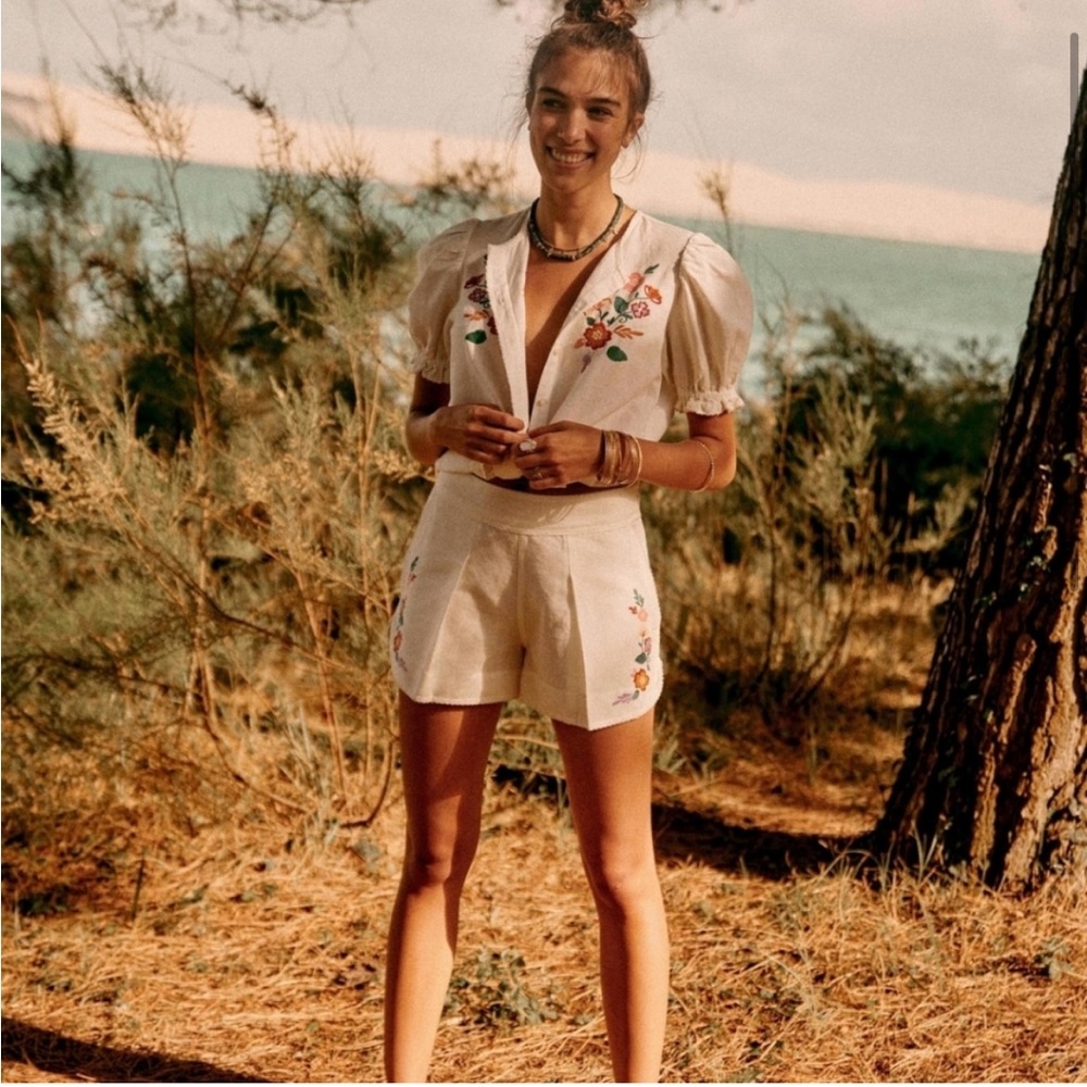 ✨Sezane Carmen Short